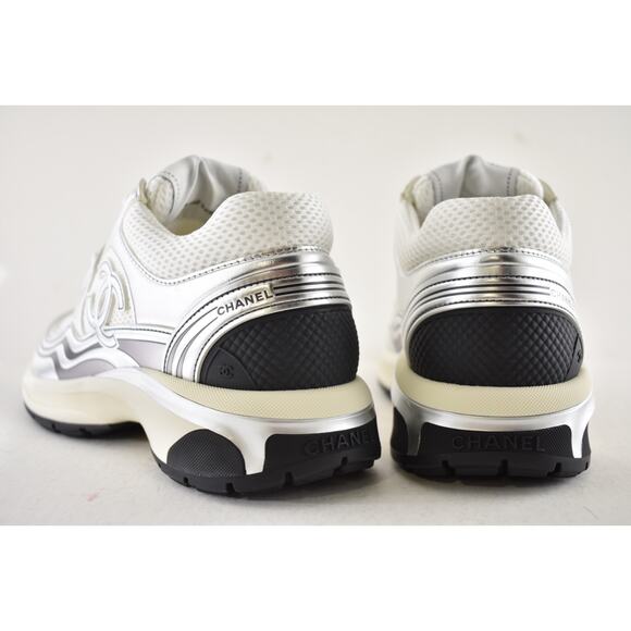 Chanel REV White Silver Metallic CC Logo Tie Flat Runner Trainer Sneaker 37.5 - Picture 13 of 14